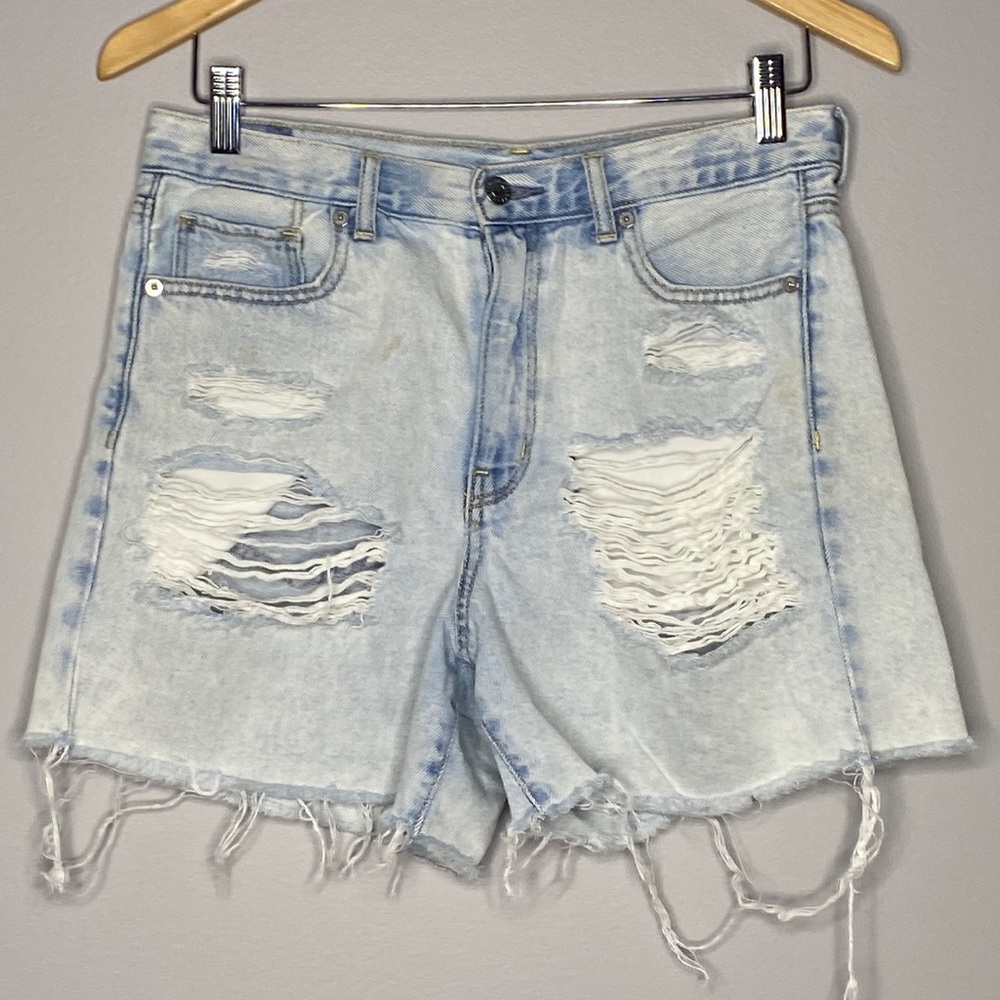 American Eagle Outfitters Distressed Jean Shorts‎